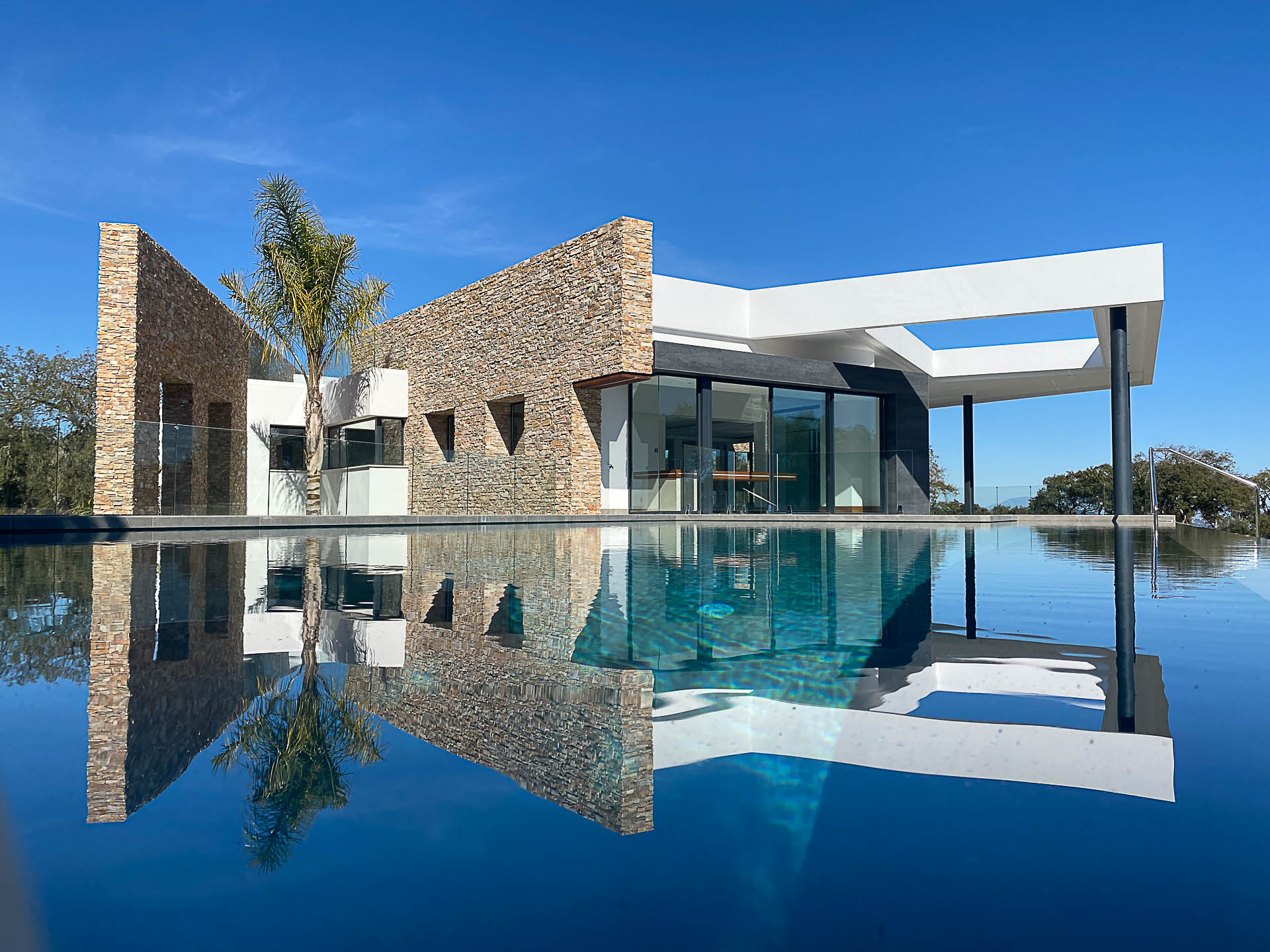 Luxury newly built villa on the front line of San Roque Club Golf